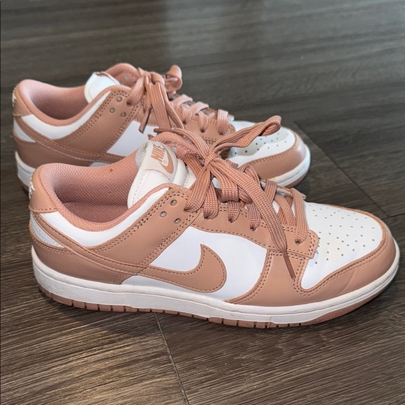 Nike Shoes - Nike Dunk Low